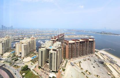 Apartment - Studio - 1 Bathroom for rent in The Palm Tower - Palm Jumeirah - Dubai