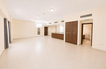 Apartment - Studio - 1 Bathroom for rent in Executive Tower B - Executive Towers - Business Bay - Dubai Apartment - Studio - 1 Bathroom for rent in Executive Tower B - Executive Towers - Business Bay - Dubai