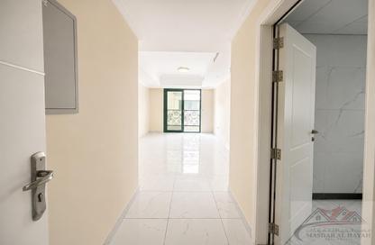 Apartment - 1 Bedroom - 2 Bathrooms for rent in Muwaileh 29 Building - Muwaileh - Sharjah
