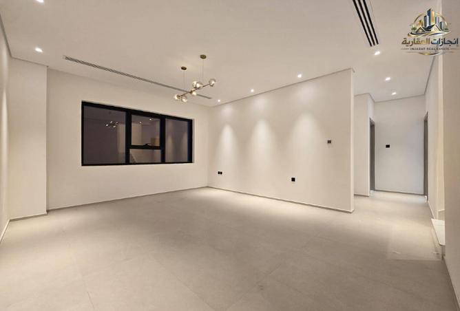 79825067 - Property Image 3