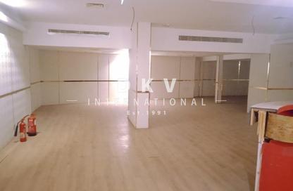 Shop - Studio - 2 Bathrooms for rent in Fairmont Hotel - Sheikh Zayed Road - Dubai