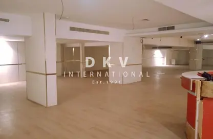 Shop - Studio - 2 Bathrooms for rent in Fairmont Hotel - Sheikh Zayed Road - Dubai