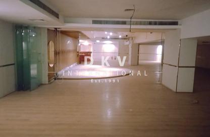Shop - Studio - 2 Bathrooms for rent in Fairmont Hotel - Sheikh Zayed Road - Dubai