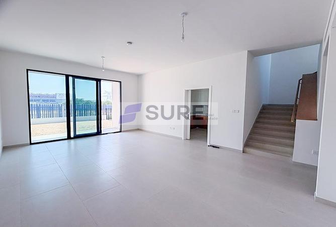 100421818 - Property Main Image