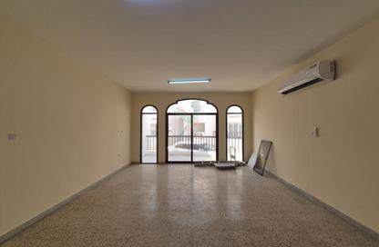 Apartment - 3 - 3 for rent in Al Zaafaran - Al Khabisi - Al Ain
