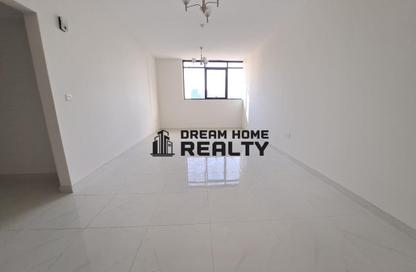 Apartment - 2 Bedrooms - 3 Bathrooms for rent in Al Mamzar Tower - Al Mamzar - Sharjah - Sharjah