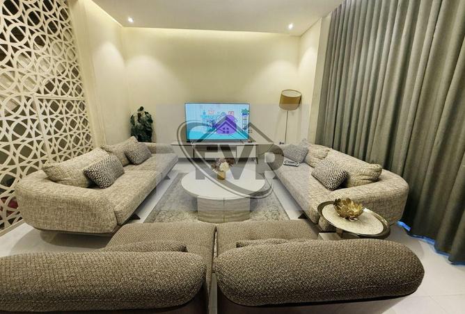 124267000 - Property Image 2