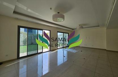 Villa - 5 - 6 for rent in Umm Suqeim 1 Villas - Umm Suqeim 1 - Umm Suqeim - Dubai