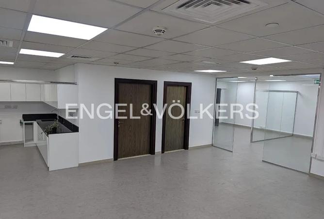 122910677 - Property Image 3