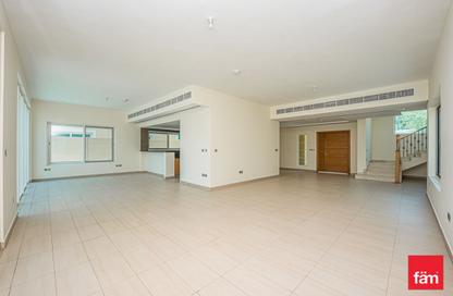 Villa - 4 Bedrooms - 4 Bathrooms for rent in District 9 - Jumeirah Park - Dubai