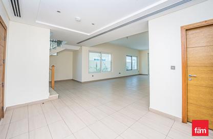Villa - 4 Bedrooms - 4 Bathrooms for rent in District 9 - Jumeirah Park - Dubai