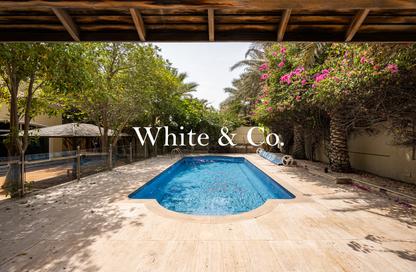 Villa - 4 Bedrooms - 5 Bathrooms for rent in District 4 - Jumeirah Park - Dubai
