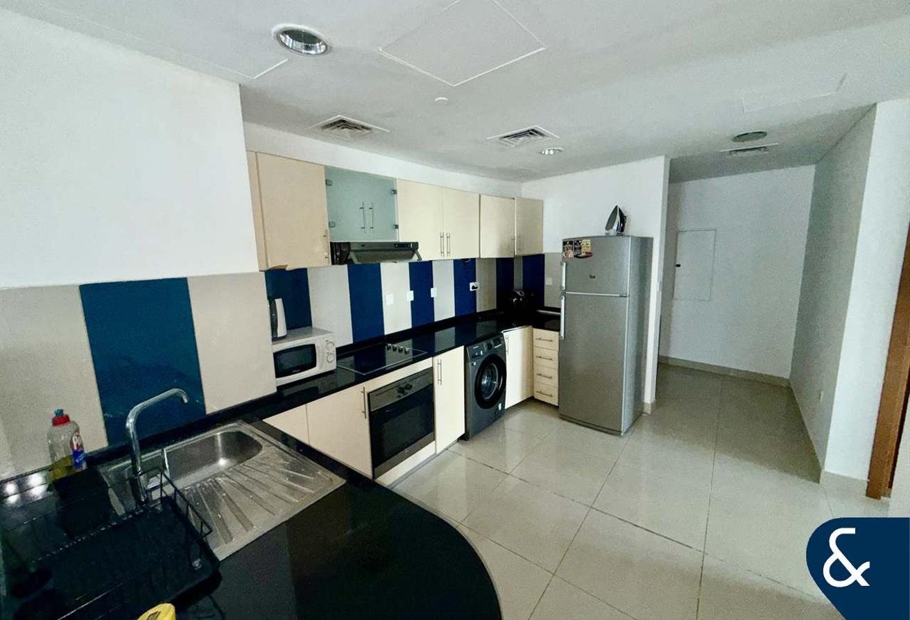 Three Bedroom | Furniture Optional | Sea View photo 4