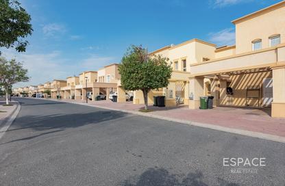 Villa - 2 Bedrooms - 2 Bathrooms for rent in Springs 4 - The Springs - Dubai