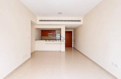 Apartment - 2 Bedrooms - 2 Bathrooms for rent in Al Thayyal 3 - Al Thayyal - Greens - Dubai