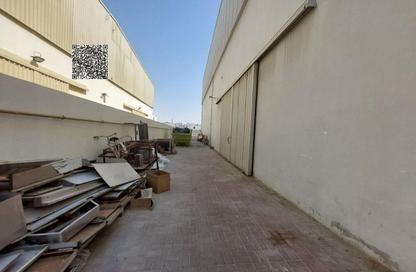 Warehouse - Studio - 7+ Bathrooms for sale in Umm Al Thuoob - Umm Al Quwain