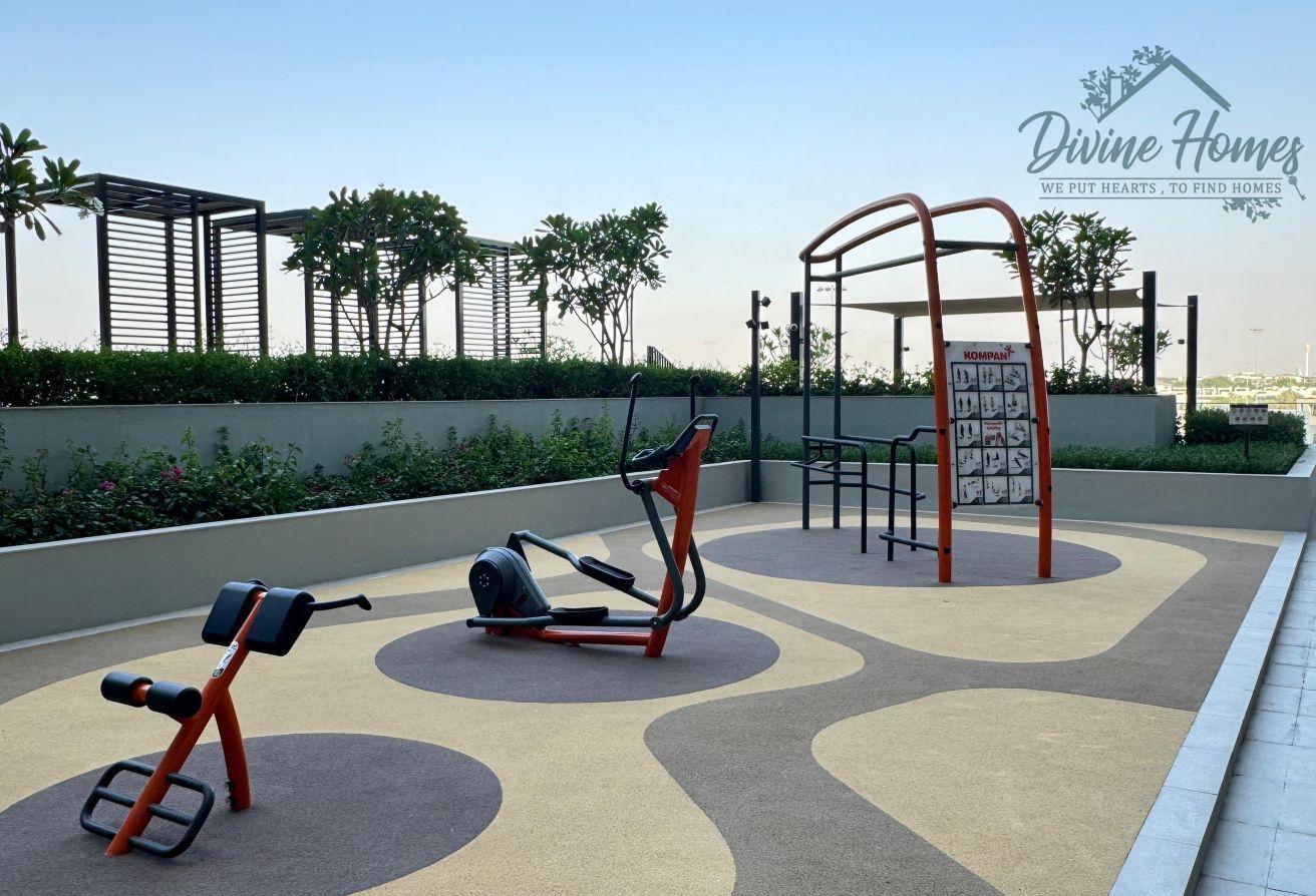 Ready to Move | Premium Amenities | Golf Views photo 10