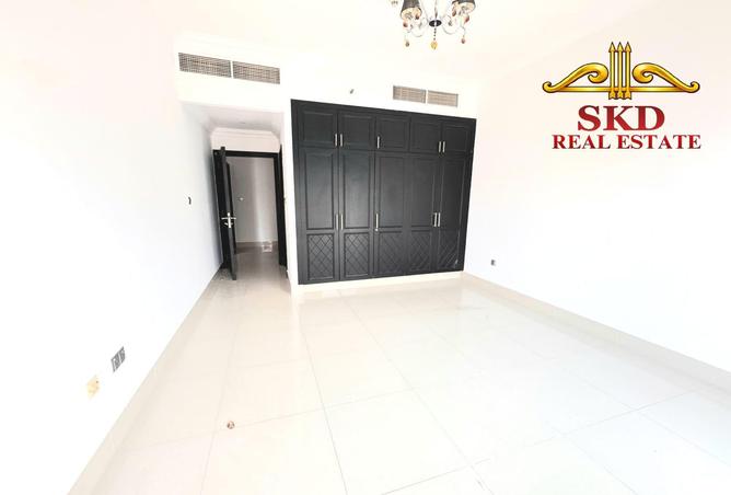 74233499 - Property Image 3