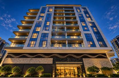 Apartment - 2 - 3 for rent in Al Habbai 3 - Jumeirah Garden City - Al Satwa - Dubai