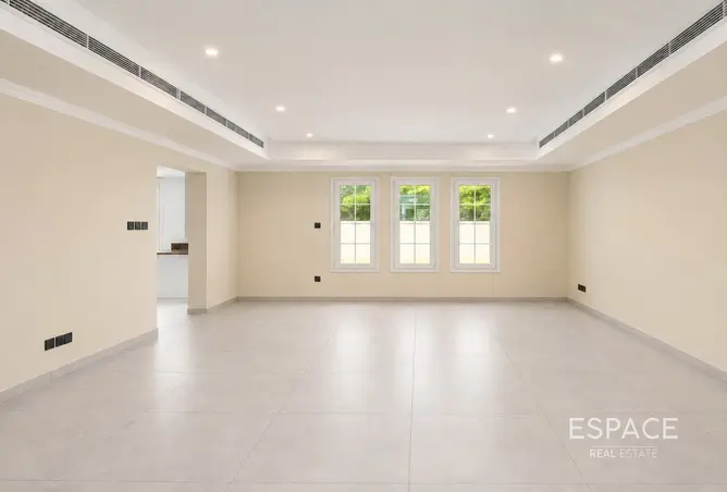 165591409 - Property Image 2