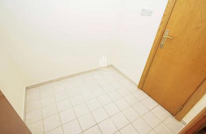 Apartment - 2 - 3 for rent in Al Durrah Tower - Al Majaz 3 - Al Majaz - Sharjah