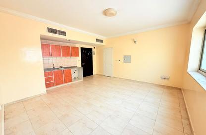 Apartment - Studio - 1 for rent in Fire Station Road - Muwaileh - Sharjah