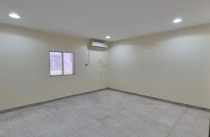 Apartment - 2 Bedrooms - 3 Bathrooms for rent in Mreifia - Al Markhaniya - Al Ain