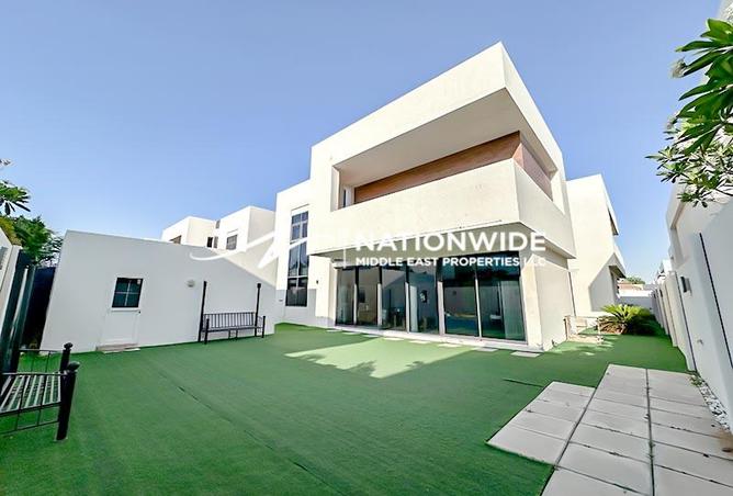 Vacant|Double Row 5BR|Calm Living|Community Views