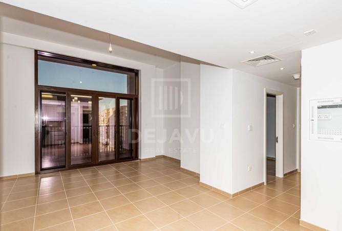 2 Bedrooms Spacious | Pool View | Well Maintained photo 3