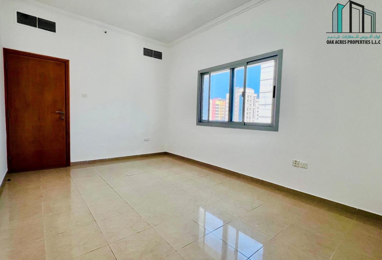Spacious 1 BHK | Close to NMC Hospital | Family photo 6