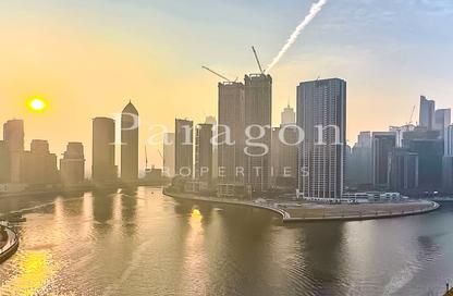 Apartment - Studio - 1 Bathroom for sale in Damac Maison Prive A - Damac Maison Prive - Business Bay - Dubai