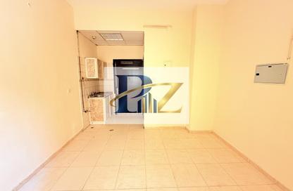 Apartment - Studio - 1 for rent in Fire Station Road - Muwaileh - Sharjah
