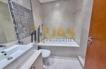 Apartment - 3 Bedrooms - 5 Bathrooms for rent in Jumeirah Garden City - Al Satwa - Dubai