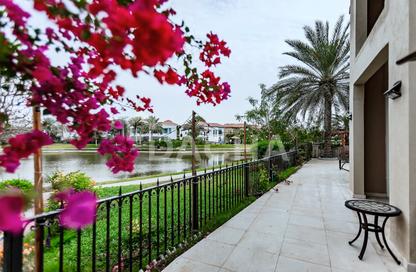Villa - 4 - 5 for rent in Entertainment Foyer - Mediterranean Clusters - Jumeirah Islands - Dubai