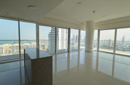 Apartment - 2 - 3 for rent in Grand Bleu Tower 1 - Emaar Beachfront - Dubai Harbour - Dubai