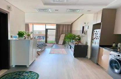 Apartment - Studio - 1 Bathroom for rent in Binghatti Crystals - Dubai Silicon Oasis - Dubai