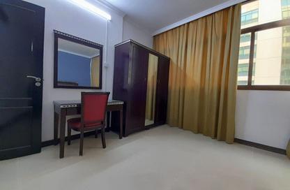 Apartment - Studio - 1 Bathroom for rent in Hamdan Street - Abu Dhabi