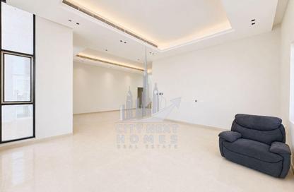 Villa - 4 - 6 for rent in Al Aweer 1 - Al Aweer - Dubai