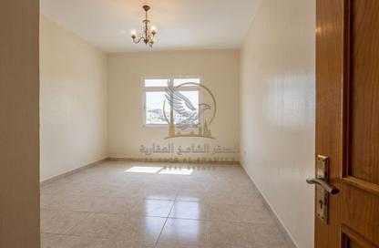 Apartment - 3 - 4 for rent in Al Qulaya'ah - Al Sharq - Sharjah Apartment - 3 - 4 for rent in Al Qulaya'ah - Al Sharq - Sharjah