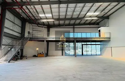 Warehouse - Studio - 1 Bathroom for rent in Phase 1 - Dubai Investment Park (DIP) - Dubai