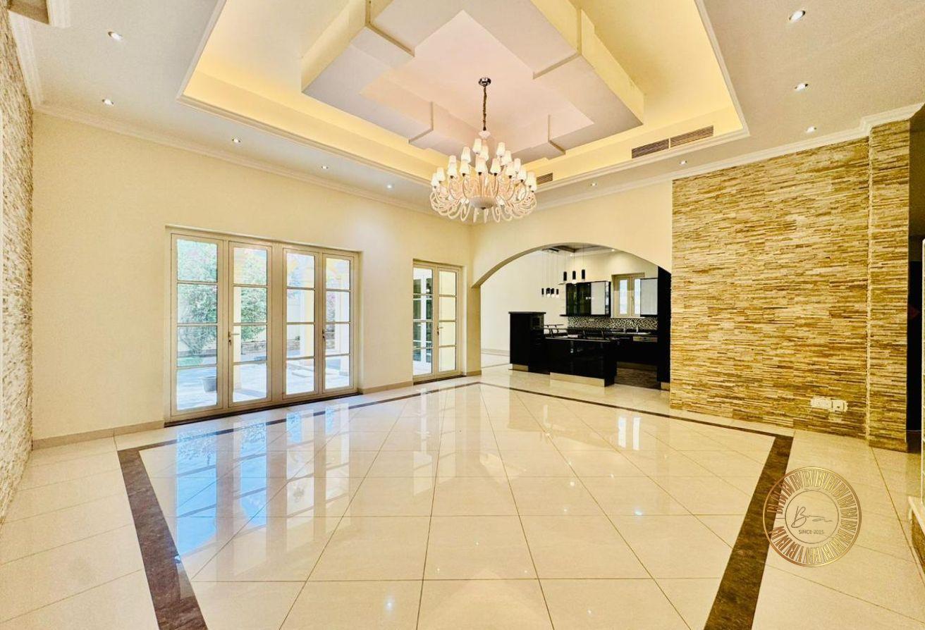 RENOVATED - LARGE FIVE-BEDROOM VILLA WITH MAIDS photo 24