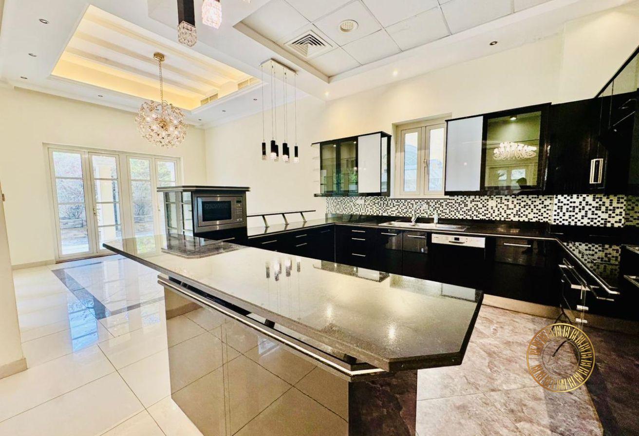 RENOVATED - LARGE FIVE-BEDROOM VILLA WITH MAIDS photo 22
