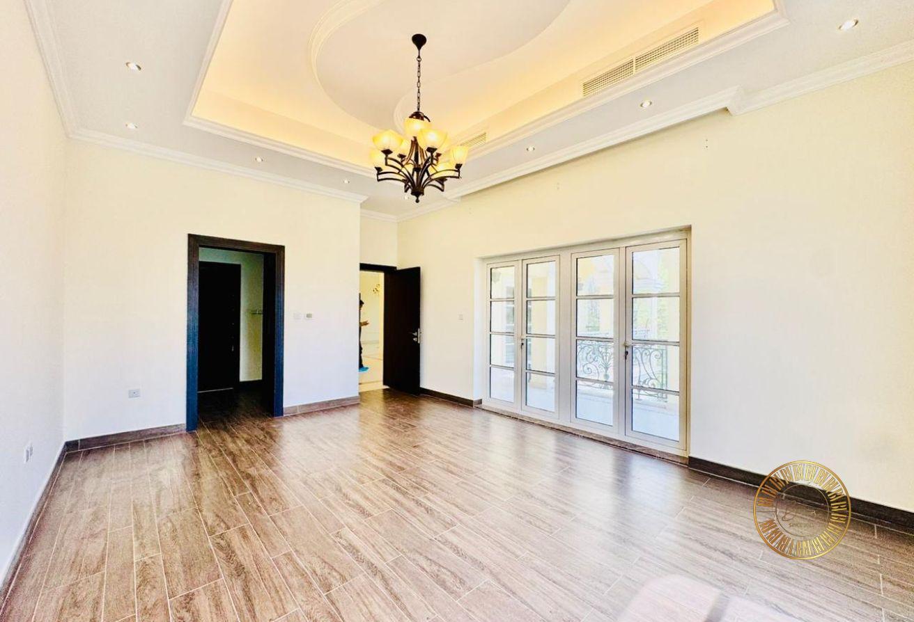 RENOVATED - LARGE FIVE-BEDROOM VILLA WITH MAIDS photo 10