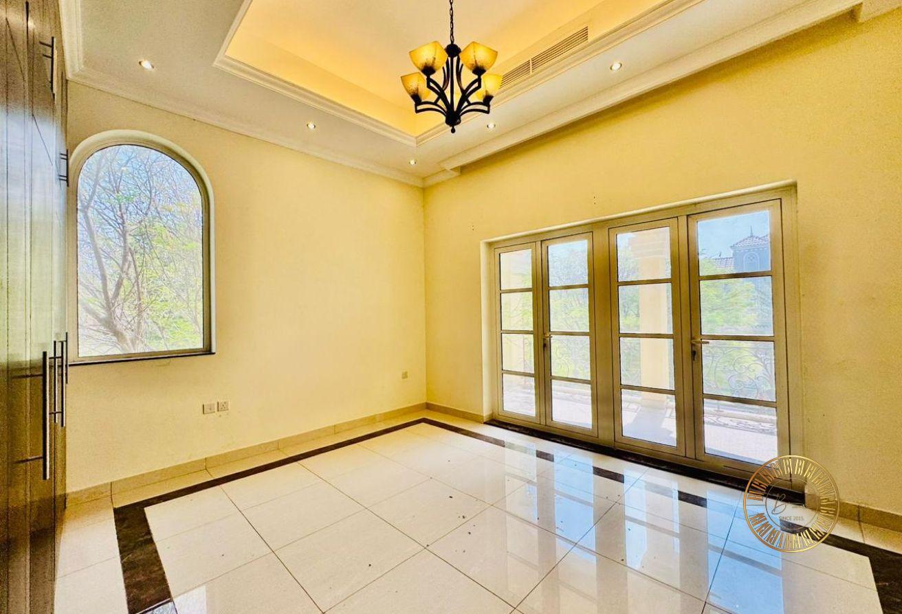 RENOVATED - LARGE FIVE-BEDROOM VILLA WITH MAIDS photo 13