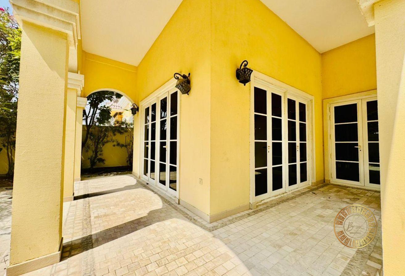 RENOVATED - LARGE FIVE-BEDROOM VILLA WITH MAIDS photo 15
