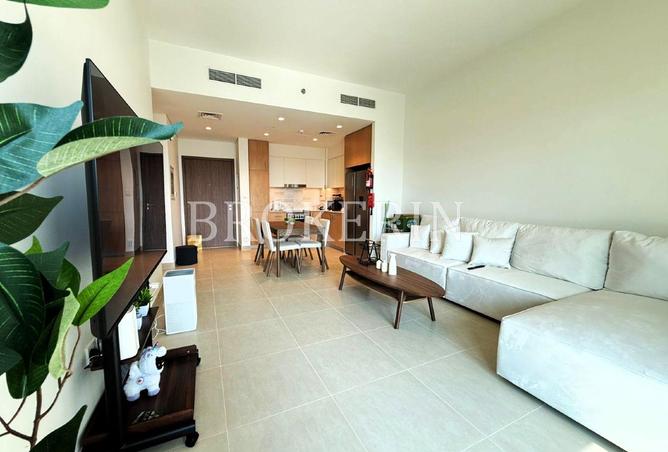 CHIC UNIT | STYLISH & BRIGHT | PERFECT LOCATION