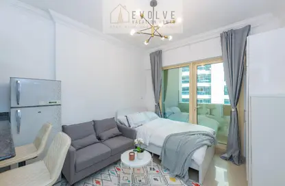 Apartment - Studio - 1 Bathroom for rent in Manchester Tower - Dubai Marina - Dubai