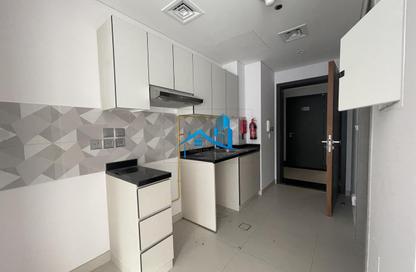 Apartment - Studio - 1 for rent in Al Waleed Garden 2 - Al Waleed Garden - Al Jaddaf - Dubai Apartment - Studio - 1 for rent in Al Waleed Garden 2 - Al Waleed Garden - Al Jaddaf - Dubai