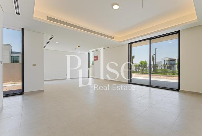 127008758 - Property Image 2