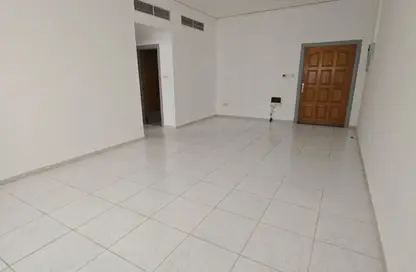 شقة - 2 غرف نوم - 2 حمامات للايجار في المجاز 1 - المجاز - الشارقة